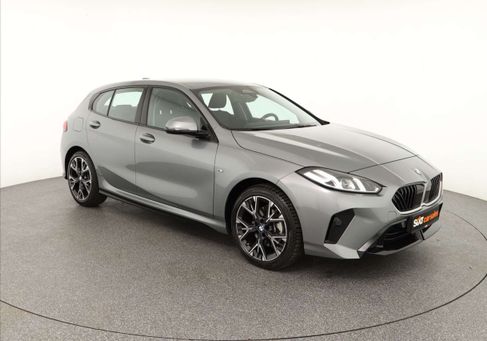 BMW 120, 2025