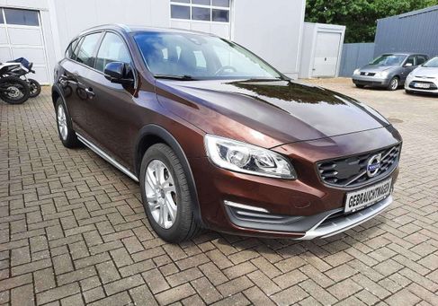 Volvo V60 Cross Country, 2018