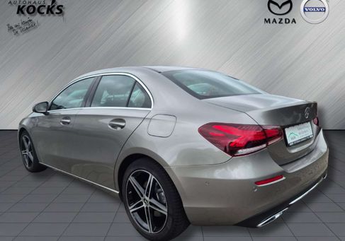 Mercedes-Benz A 200, 2019 3