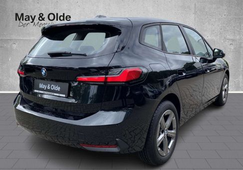 BMW 216, 2023 3