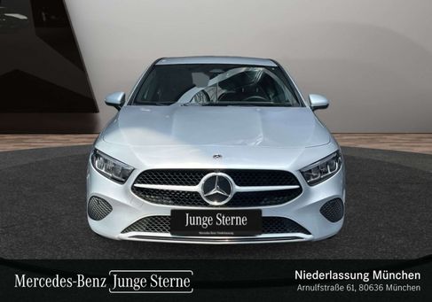 Mercedes-Benz A 180, 2023