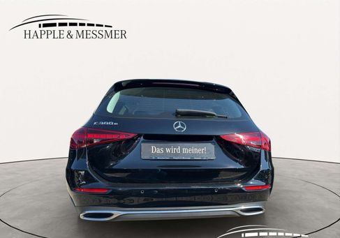 Mercedes-Benz C 300, 2023 3