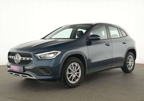 Mercedes-Benz GLA 180, 2022
