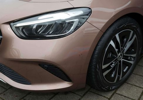 Mercedes-Benz B 200, 2023
