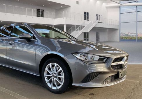 Mercedes-Benz CLA 250, 2022