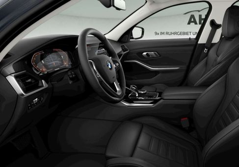 BMW 330, 2021 3