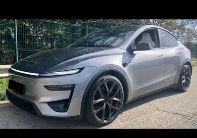 Tesla Model Y, 2025