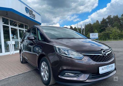 Opel Zafira, 2017