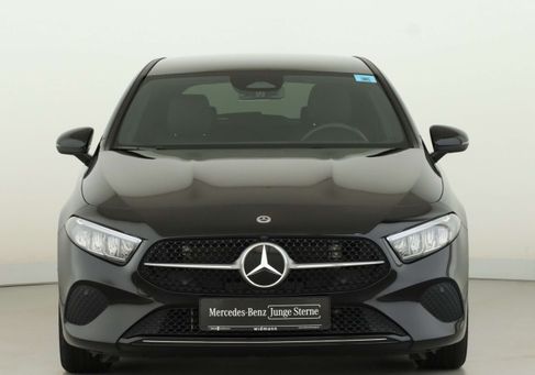 Mercedes-Benz A 180, 2025