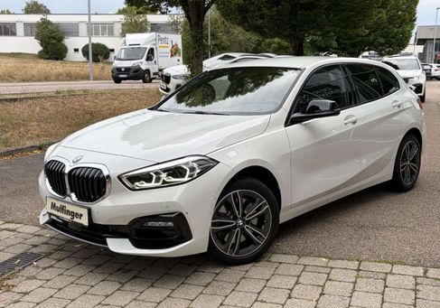 BMW 120, 2023 2