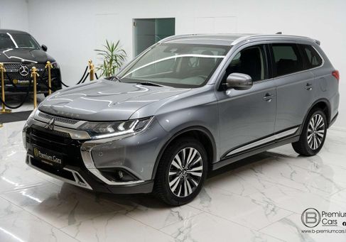 Mitsubishi Outlander, 2020