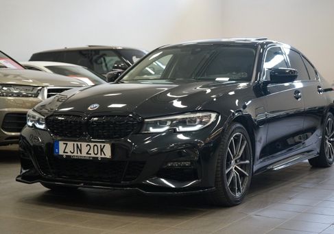 BMW 330, 2020