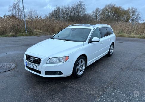 Volvo V70, 2012