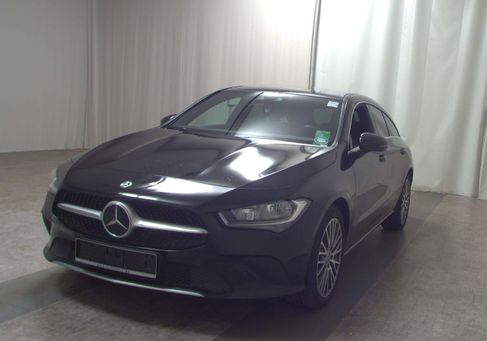 Mercedes-Benz CLA 200, 2022