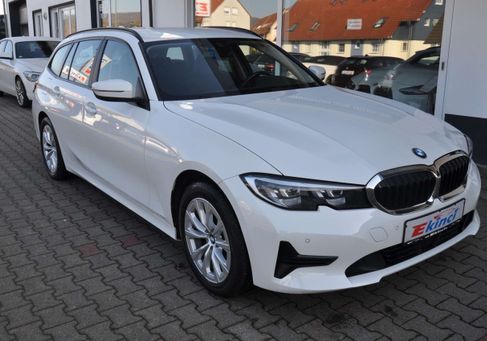 BMW 318, 2022