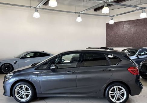 BMW 225, 2020