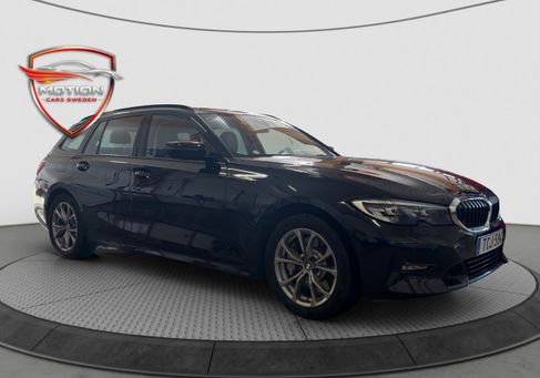 BMW 330, 2021