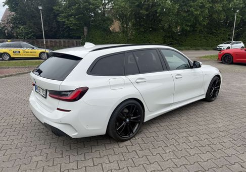 BMW 320, 2022