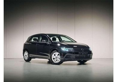 Volkswagen Golf, 2024