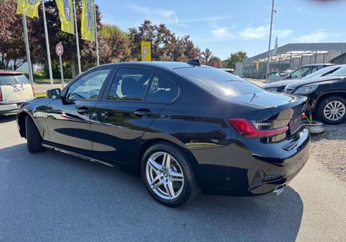 BMW 330, 2020