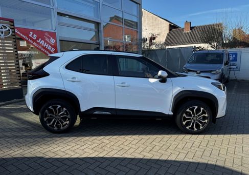 Toyota Yaris Cross, 2025