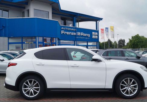 Alfa Romeo Stelvio, 2019