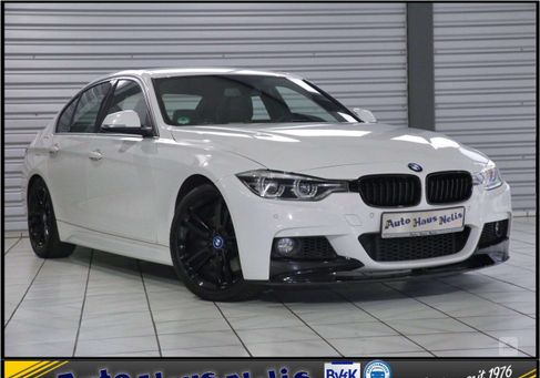 BMW 330, 2017