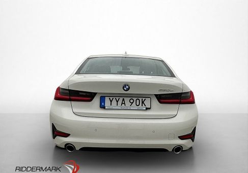 BMW 330, 2020