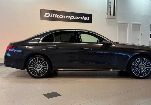 Mercedes-Benz E 400, 2026