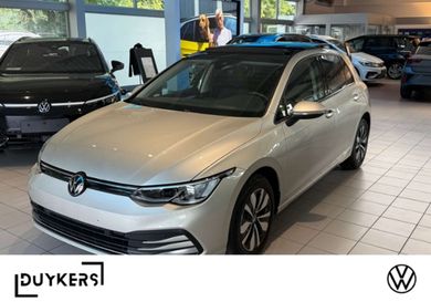 Volkswagen Golf, 2024