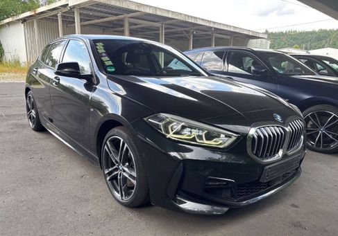 BMW 120, 2020