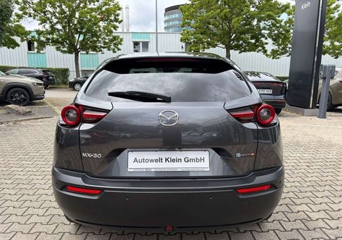 Mazda MX-30, 2023 3