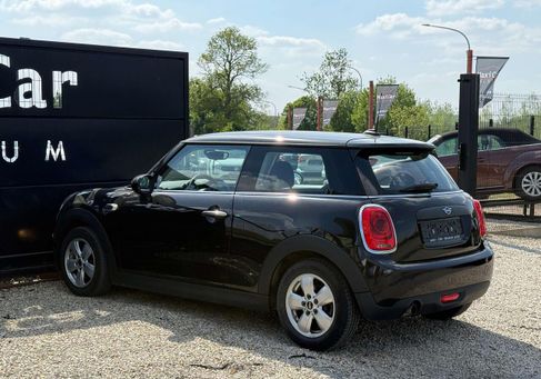 MINI ONE, 2019