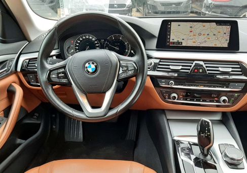 BMW 518, 2019