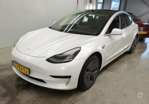 Tesla Model 3, 2019