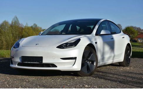 Tesla Model 3, 2022