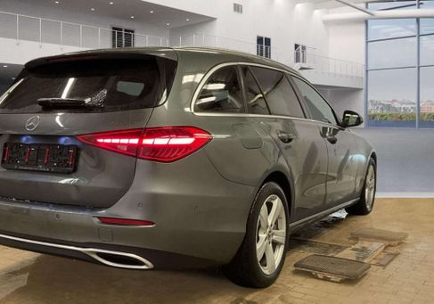 Mercedes-Benz C 300, 2022