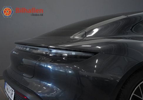 Porsche Taycan, 2020