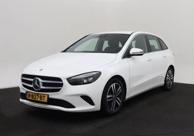 Mercedes-Benz B 180, 2022