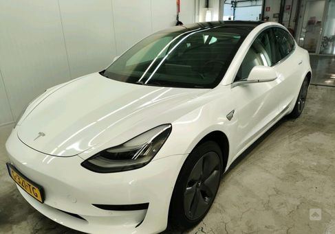 Tesla Model 3, 2019