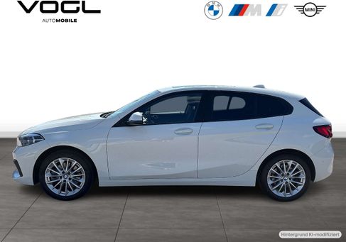 BMW 120, 2024