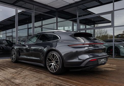 Porsche Taycan, 2022