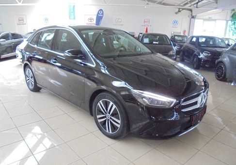Mercedes-Benz B 180, 2020
