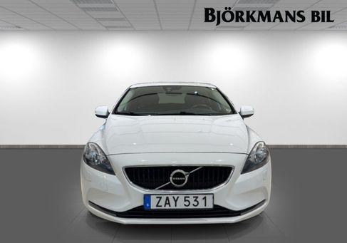 Volvo V40, 2018