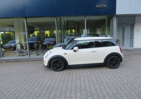 MINI ONE, 2019