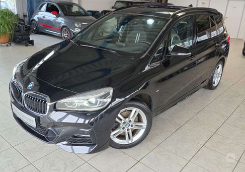 BMW 218, 2022