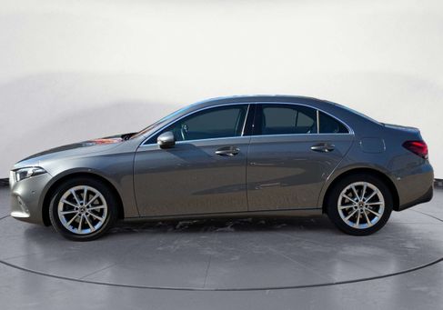 Mercedes-Benz A 200, 2021