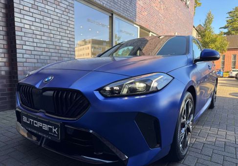 BMW 120, 2025 2