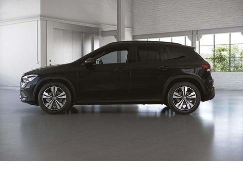 Mercedes-Benz GLA 200, 2020