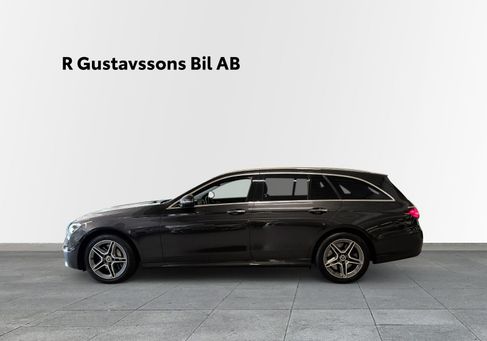 Mercedes-Benz E 300, 2022